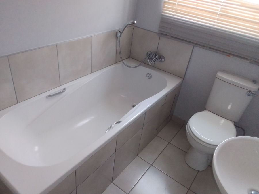 3 Bedroom Property for Sale in Waterkloof East North West